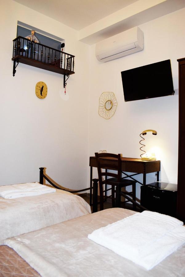 Neapolis Pie Nápoles Exterior foto